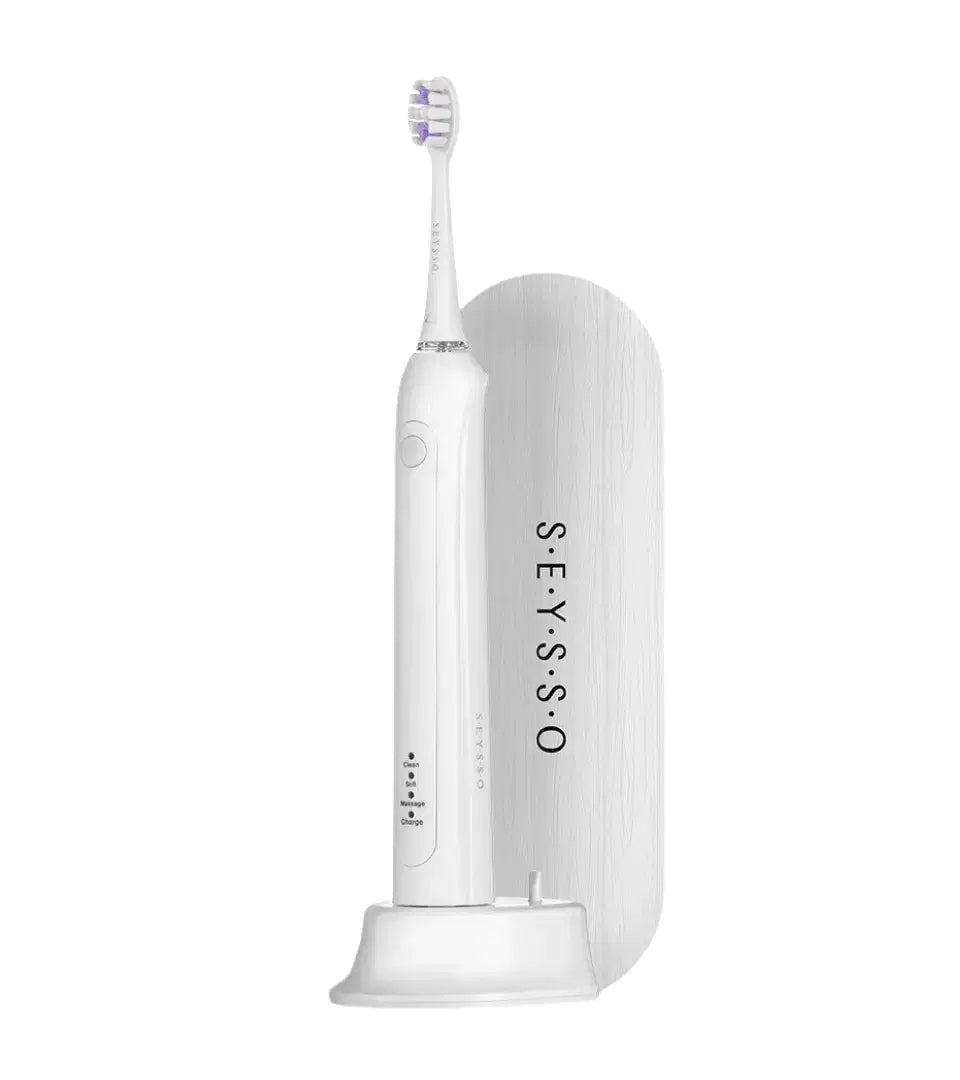 SEYSSO Basic White Sonic Toothbrush with Travel Case displayed with travel case, ideal for effective oral care.