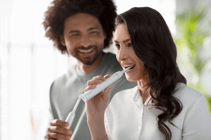 Philips Sonicare 3100 Series HX3673/13 – White + Travel Case